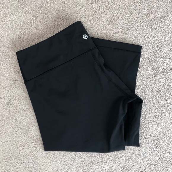 lululemon athletica Pants - NWOT- Lululemon Athletics Capri leggings